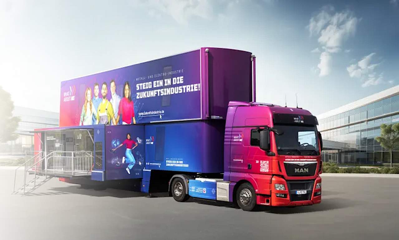 M+E-Info-Truck.